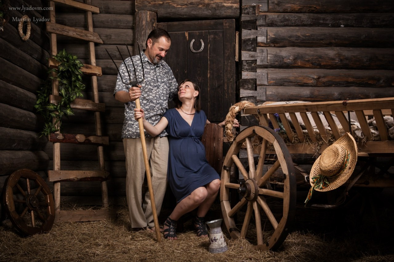 Отличная семейная фотосессия для будущей мамы