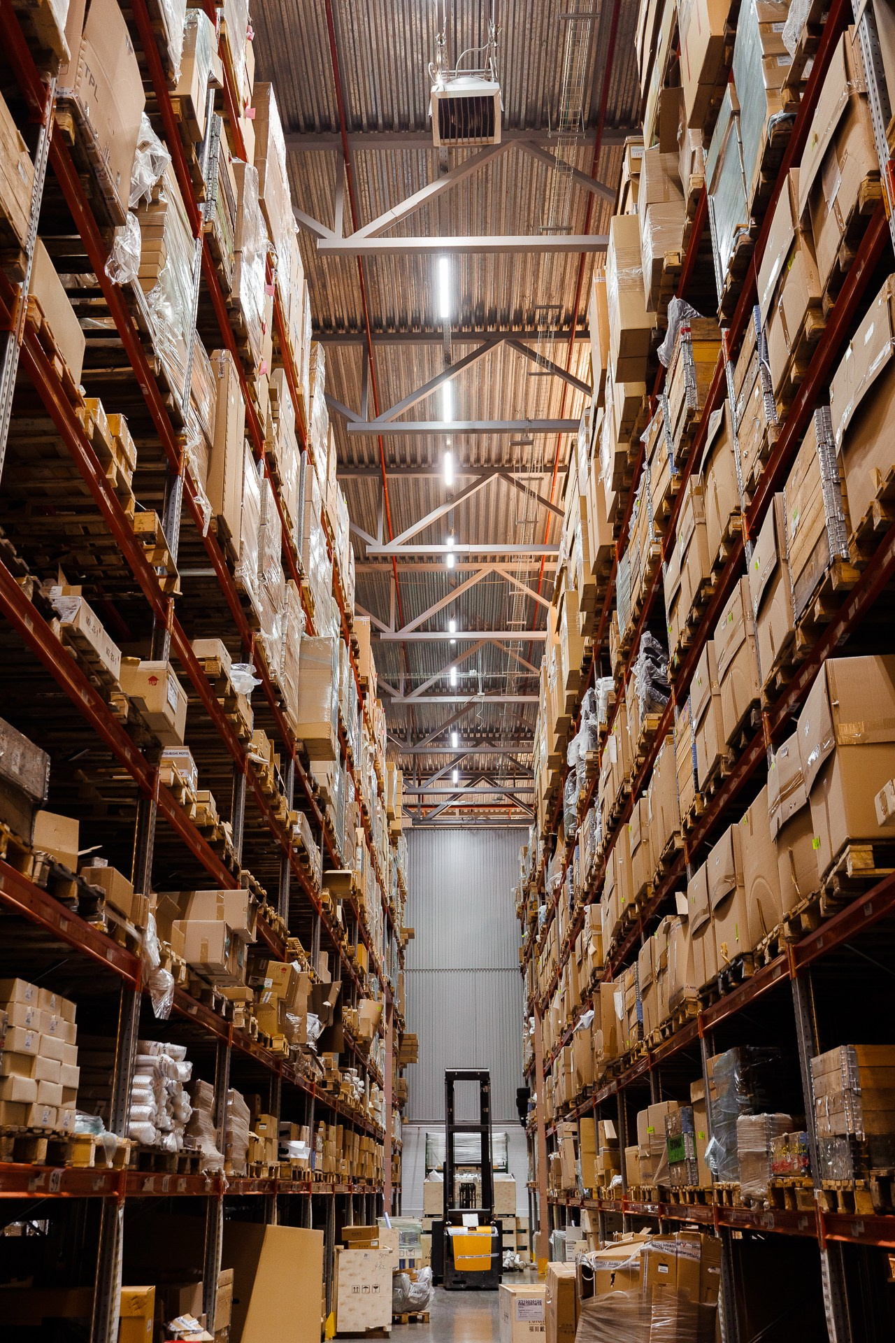 Склад. Фотосъёмка для бизнеса — предметное фото, репортаж с мероприятий, портреты людей, съёмка интерьера и экстерьера