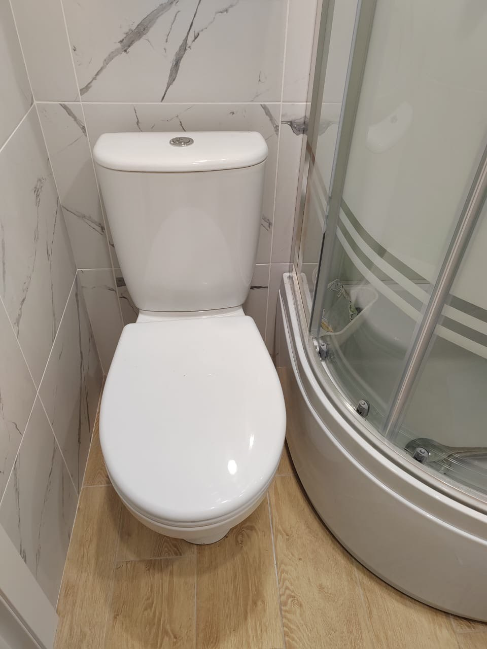 Ванная комната (ул. Короленко д. 73). Ремонт санузла, туалета, ванной под ключ в Казани. Укладка плитки