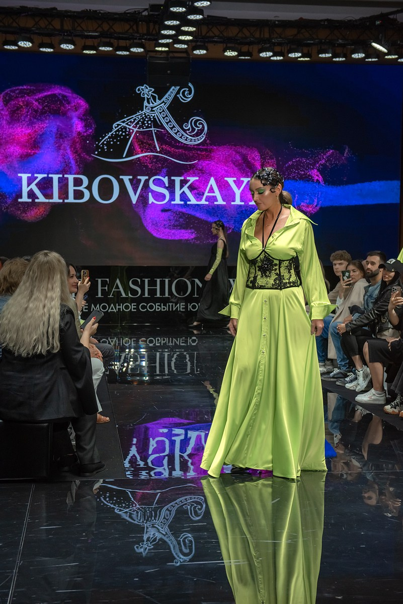 SochiFashionWeek2024 дизайнер Кибовская. Семейный и коммерческий фотограф в Сочи Александр Бодунов