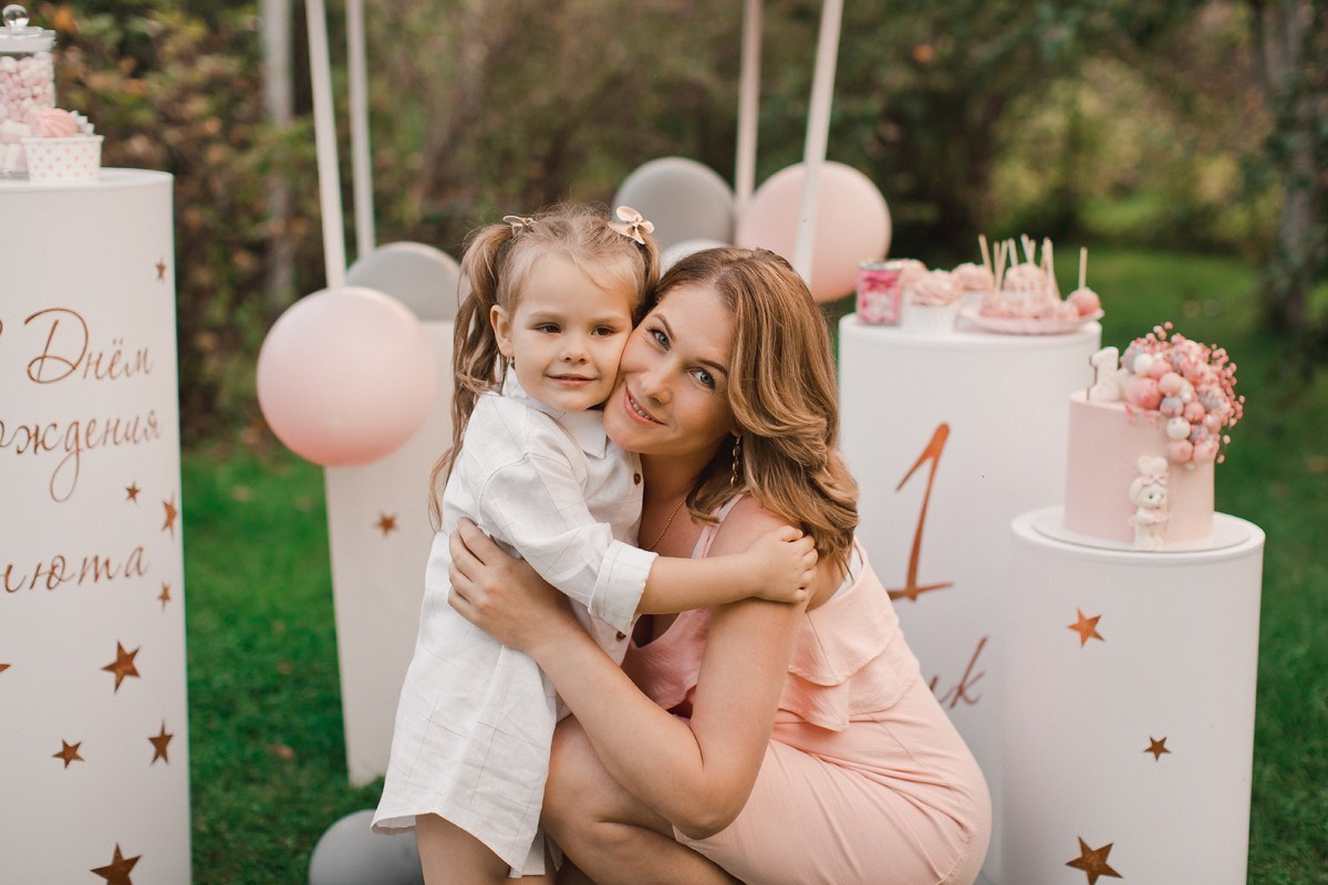 ГОДОВАСИЕ АНЮТЫ. Семейный фотограф новорождённых в Серпухове Юлия Новикова +79637785957