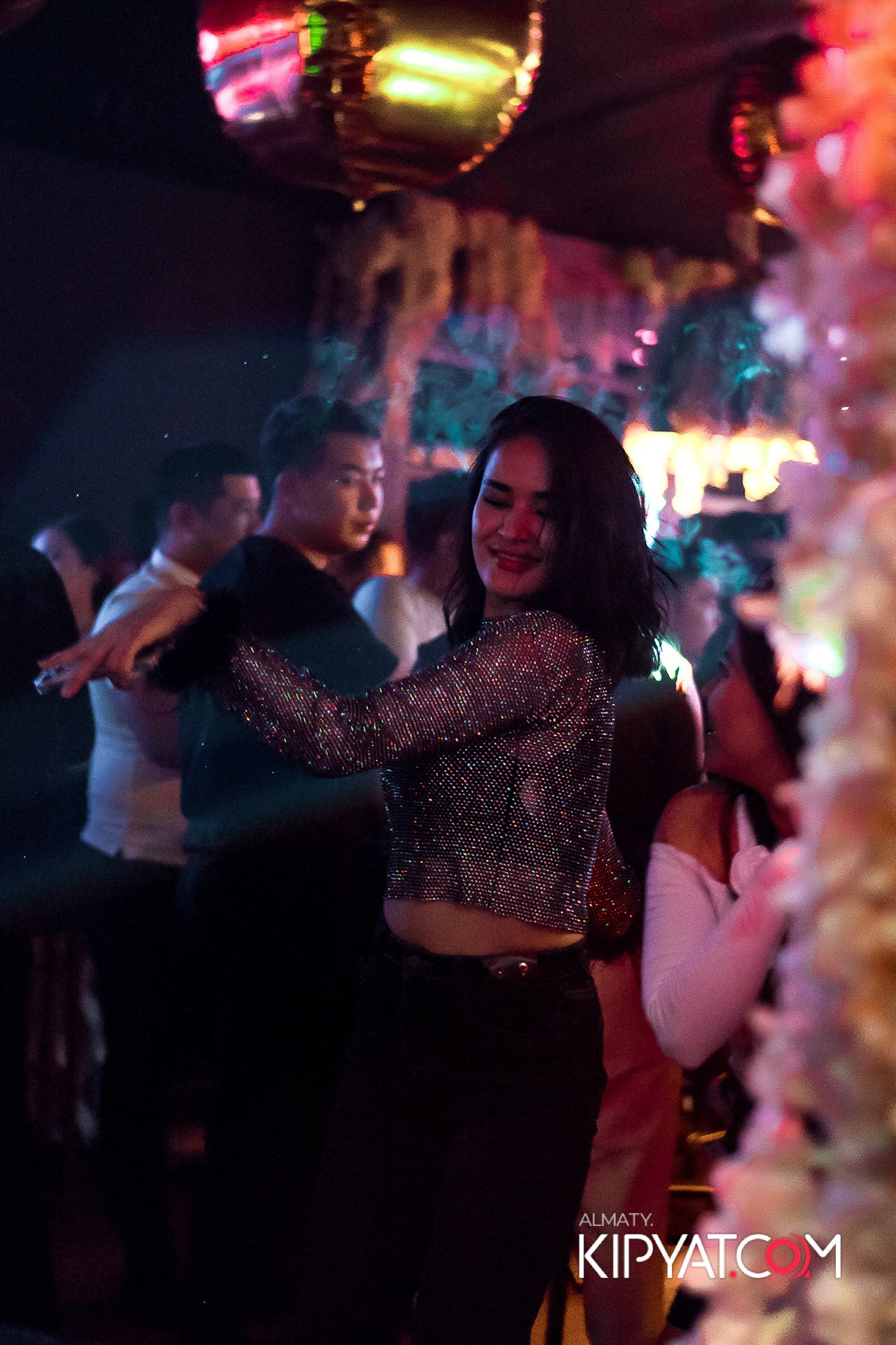 UYAT EMES BAR. КИПЯТКОМ АЛМАТЫ!