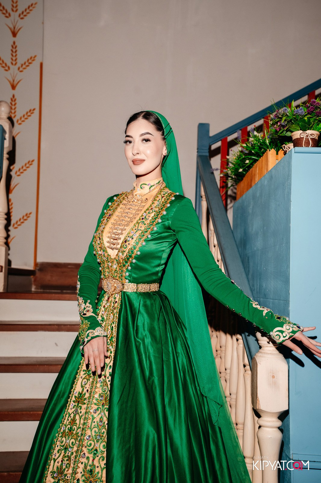 ГРУЗИНСКИЙ ДВОР НА КАБАНБАЙ БАТЫРА. КИПЯТКОМ АЛМАТЫ!