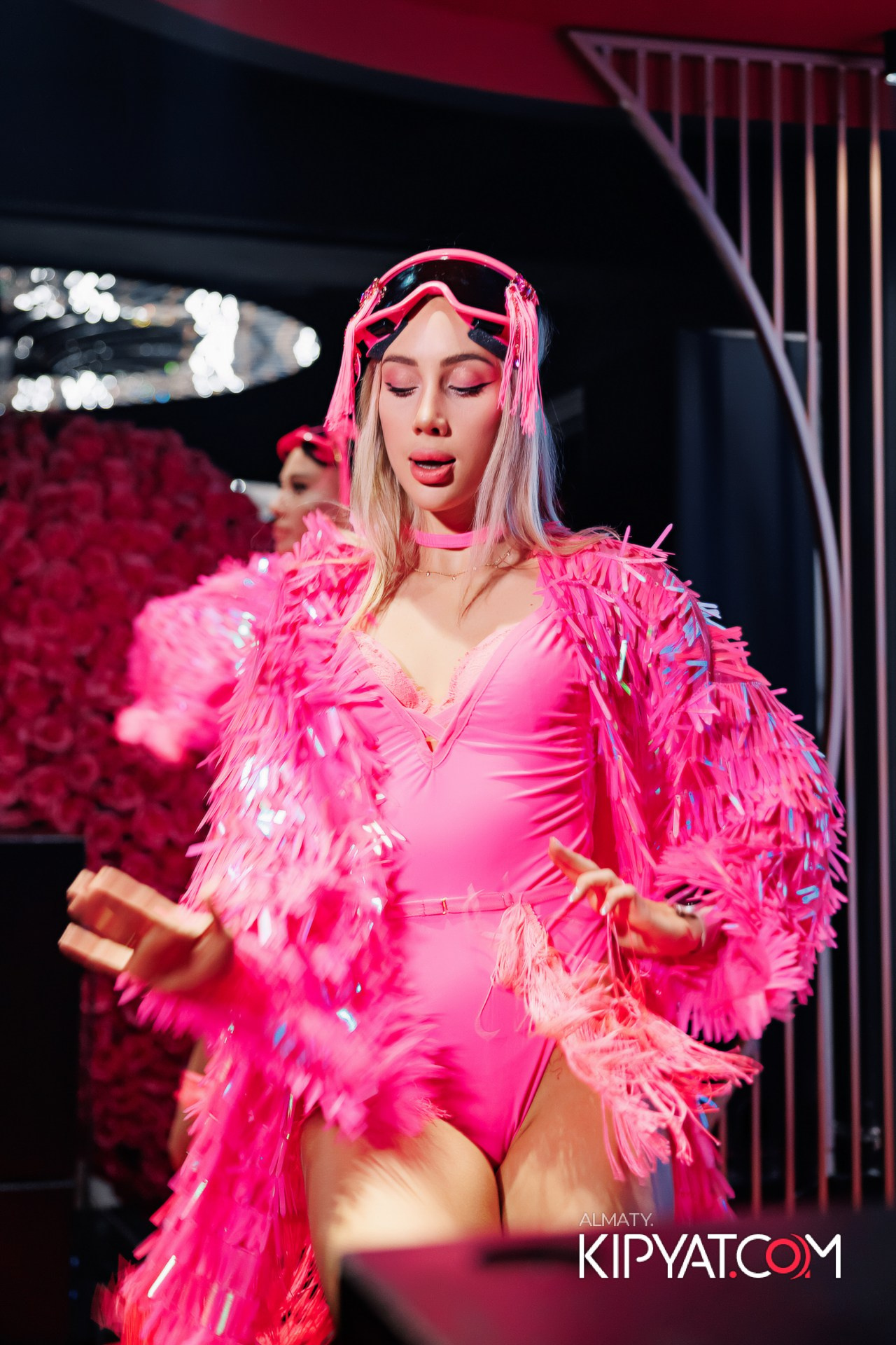 ЗАЯ, НА БИС. КИПЯТКОМ АЛМАТЫ!