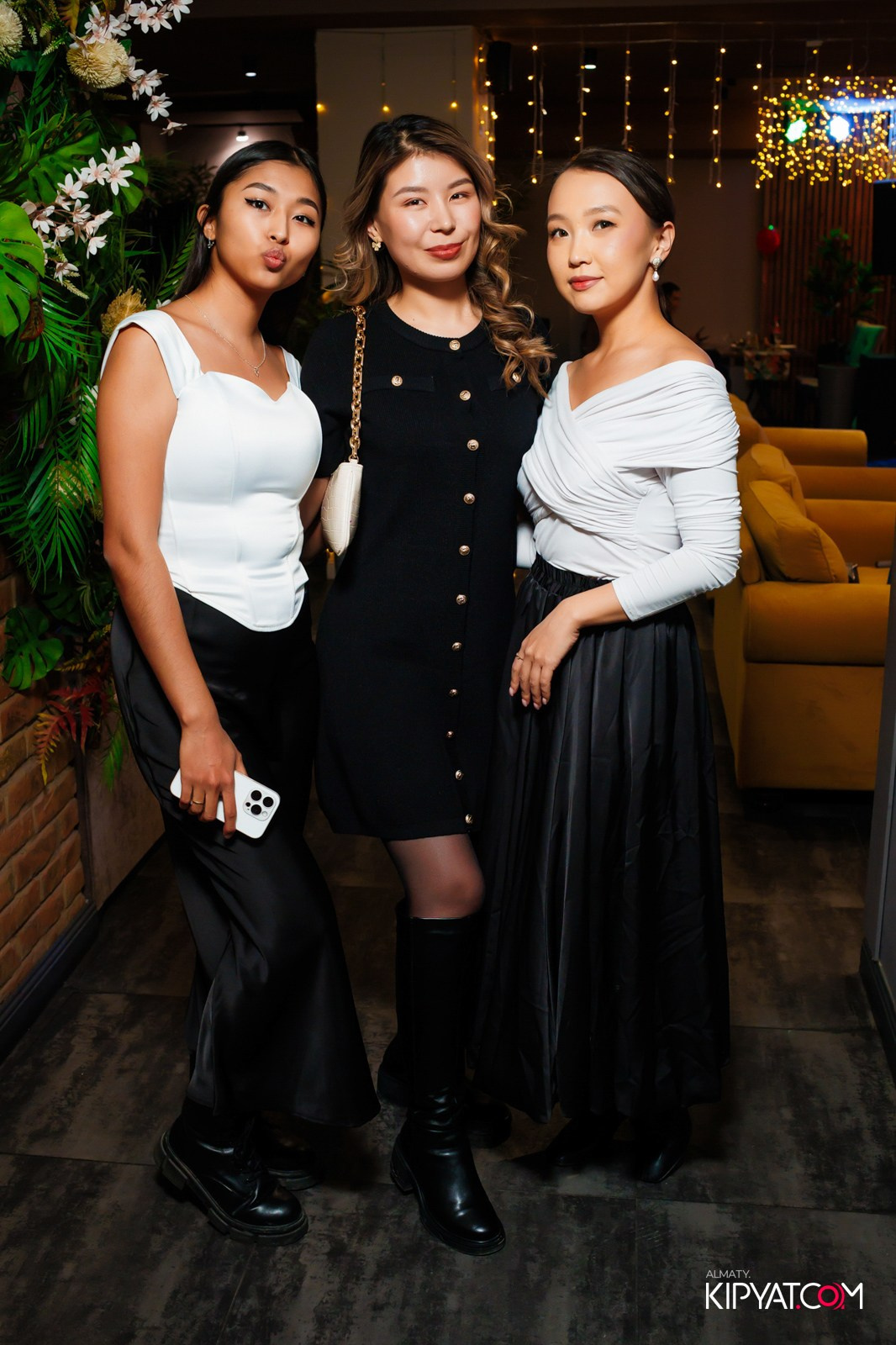 LIFE GRILL CAFE. КИПЯТКОМ АЛМАТЫ!