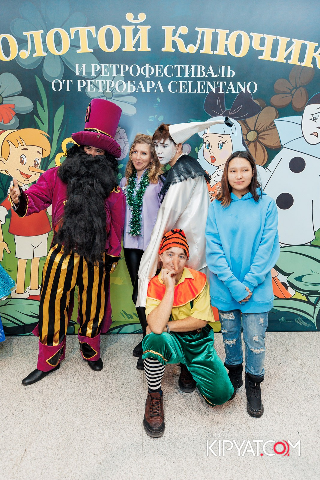 ЗОЛОТОЙ КЛЮЧИК И РЕТРОФЕСТИВАЛЬ ОТ РЕСТОБАРА CELENTANO. КИПЯТКОМ АЛМАТЫ!