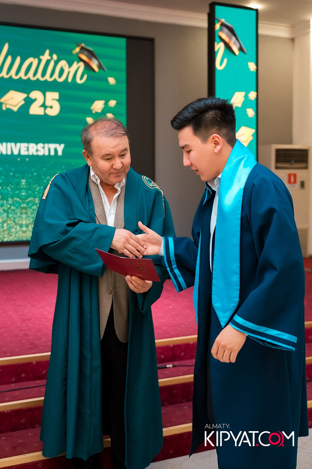 GRADUATION 2025 Q UNIVERSITY. КИПЯТКОМ АЛМАТЫ!