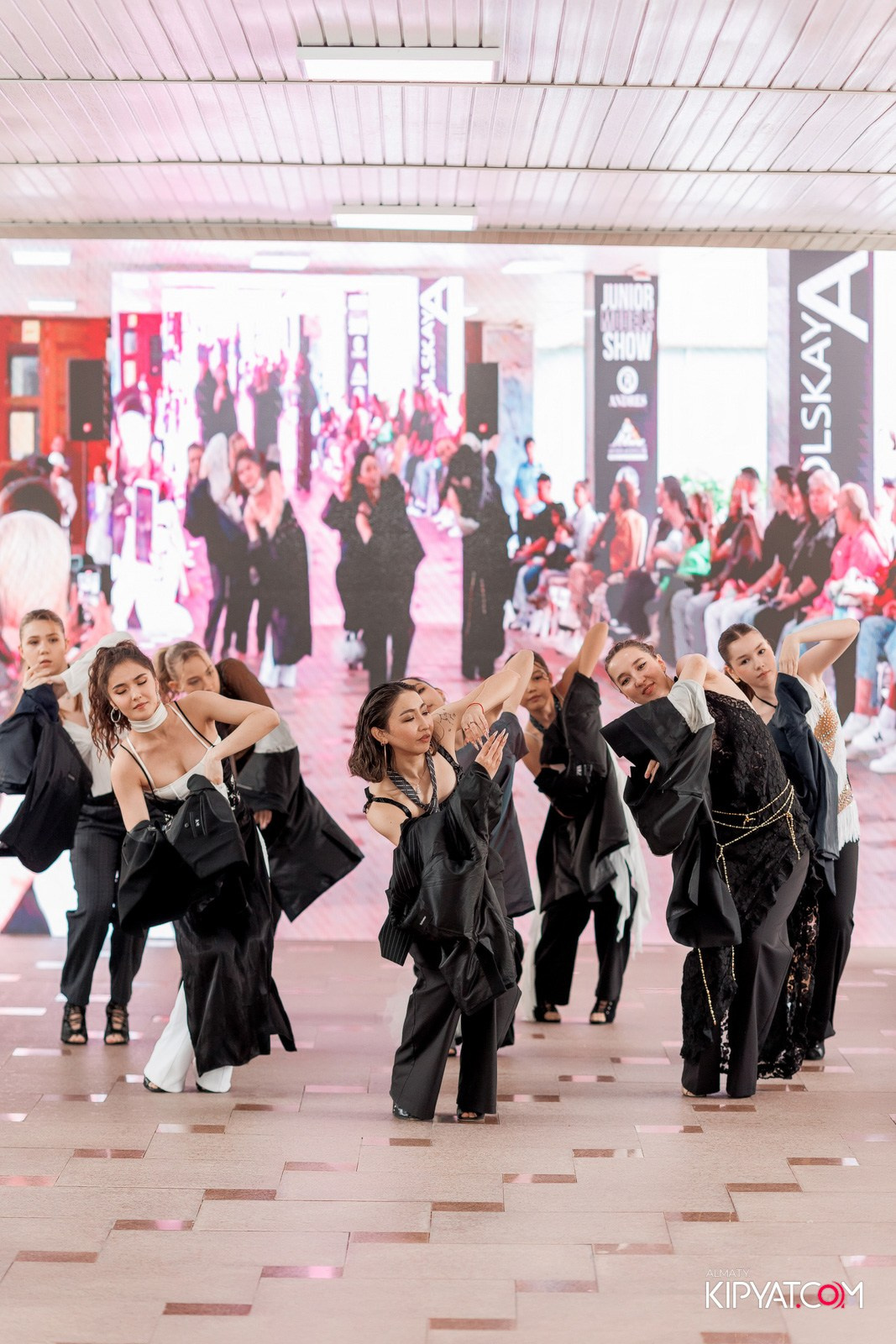 JUNIOR FASHION SHOW. КИПЯТКОМ АЛМАТЫ!