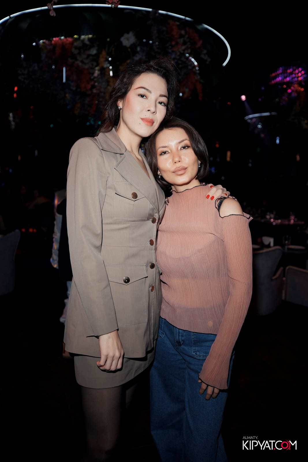 FRIENDS BAR & TERRACE. КИПЯТКОМ АЛМАТЫ!