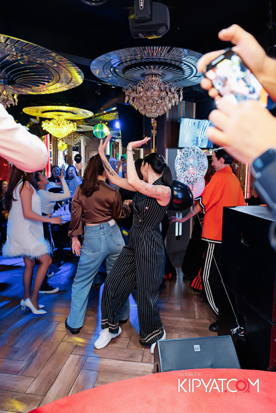 ЗАЯ, НА БИС. КИПЯТКОМ АЛМАТЫ!