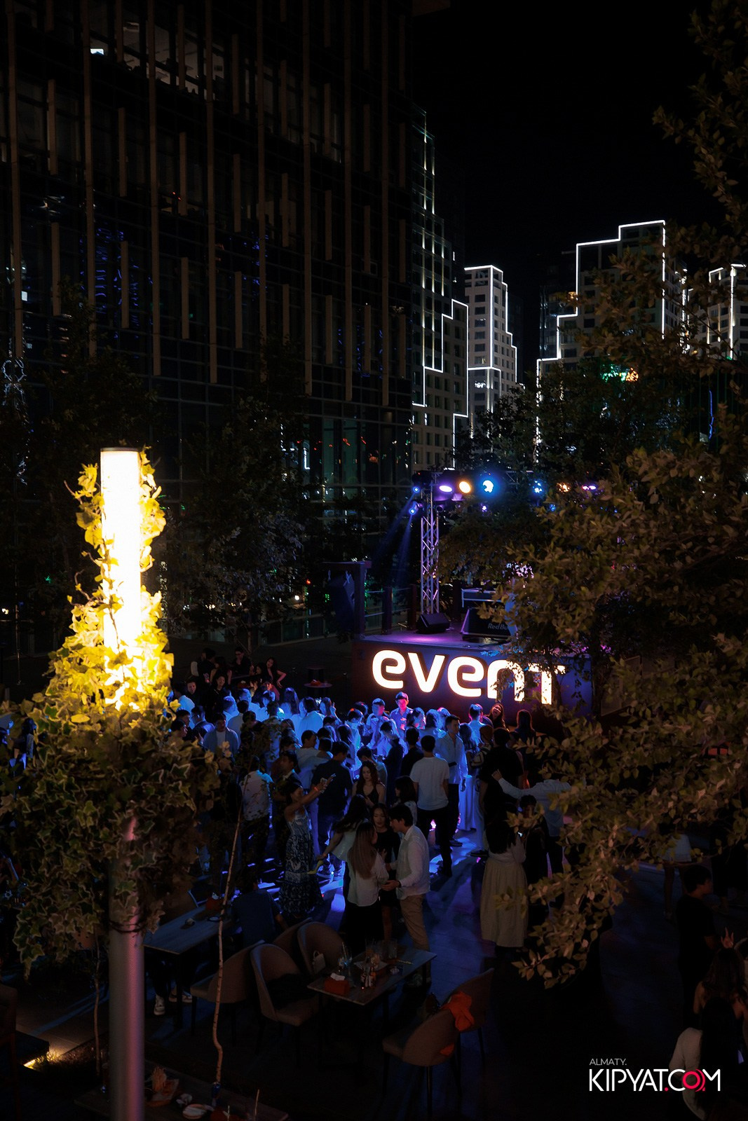 EVENT BAR. КИПЯТКОМ АЛМАТЫ!