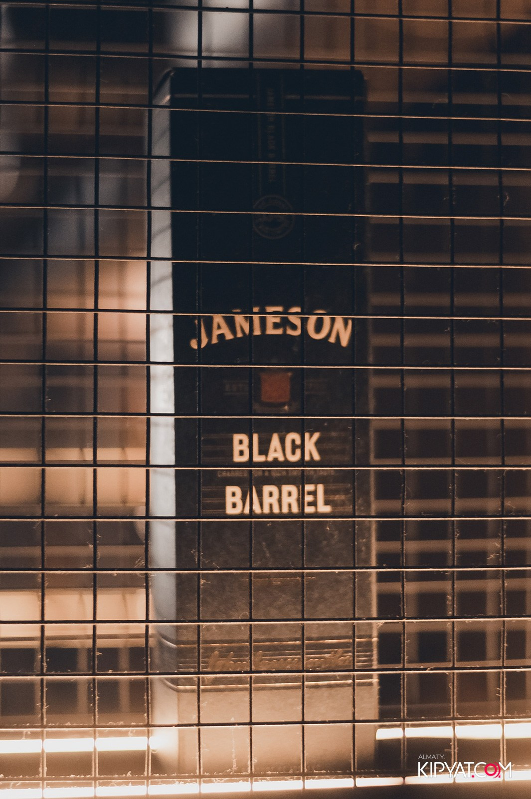 РЕСТО-БАР СКАНДАЛИСТЪ. КИПЯТКОМ АЛМАТЫ!