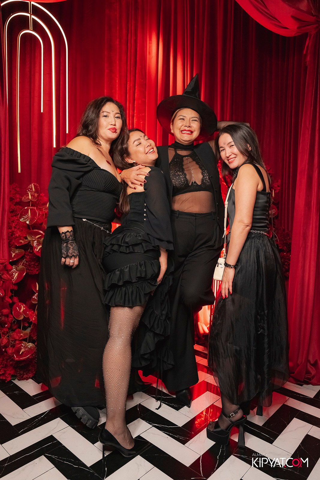 QUEEN. КИПЯТКОМ АЛМАТЫ!