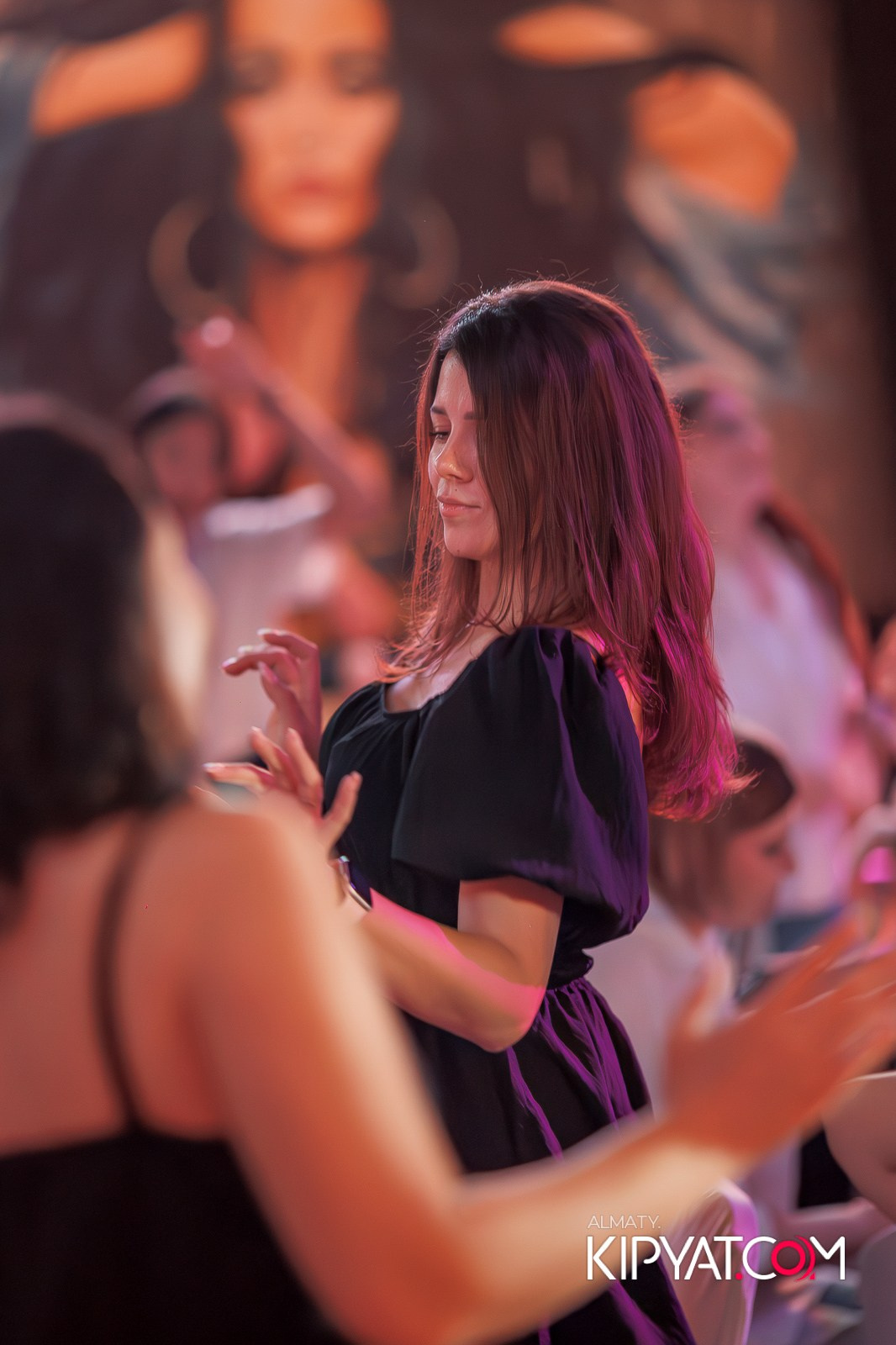 МУЗЫКАЛЬНОЕ ЛОТО В HIT RETRO. КИПЯТКОМ АЛМАТЫ!