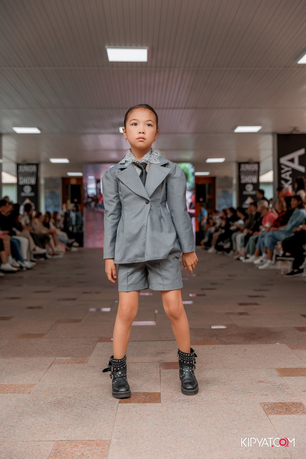 JUNIOR FASHION SHOW. КИПЯТКОМ АЛМАТЫ!