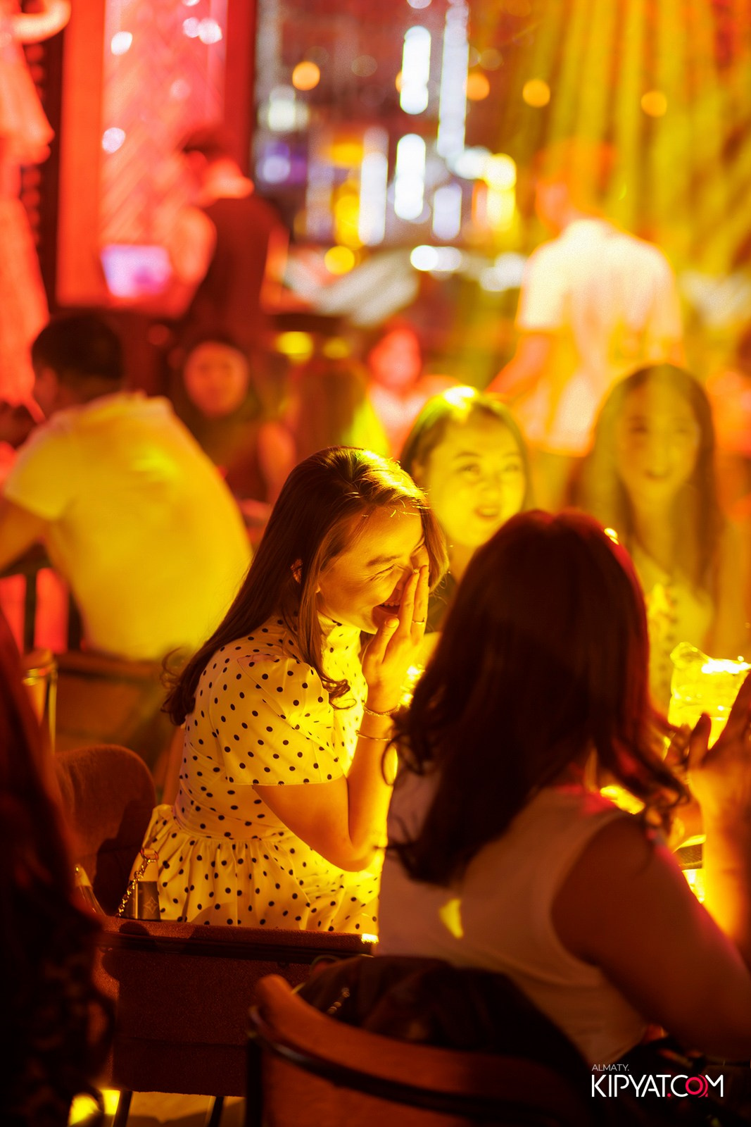 FRIENDS BAR & TERRACE. КИПЯТКОМ АЛМАТЫ! Фотосъемка мероприятий в Алматы