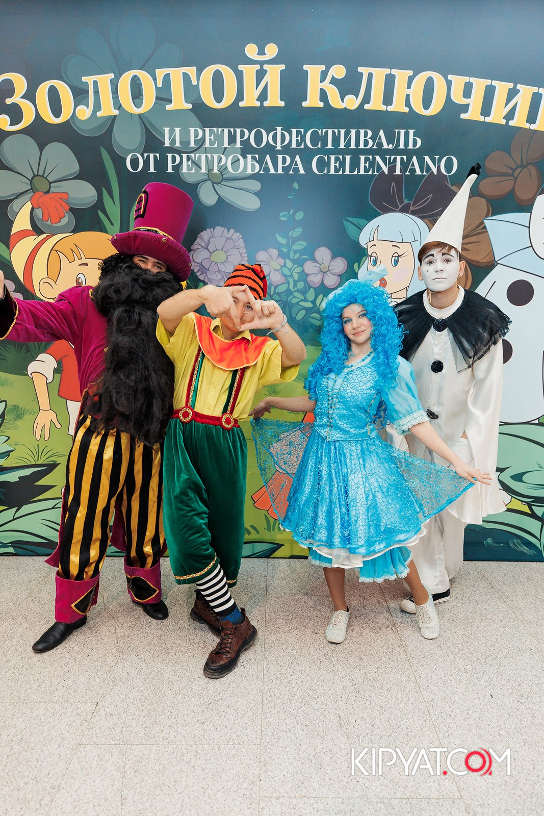 ЗОЛОТОЙ КЛЮЧИК И РЕТРОФЕСТИВАЛЬ ОТ РЕСТОБАРА CELENTANO. КИПЯТКОМ АЛМАТЫ!