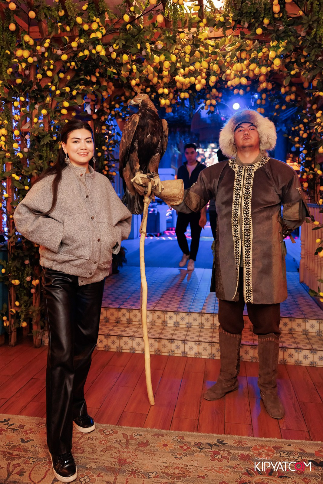 ГРУЗИНСКИЙ ДВОР НА КАБАНБАЙ БАТЫРА. КИПЯТКОМ АЛМАТЫ!