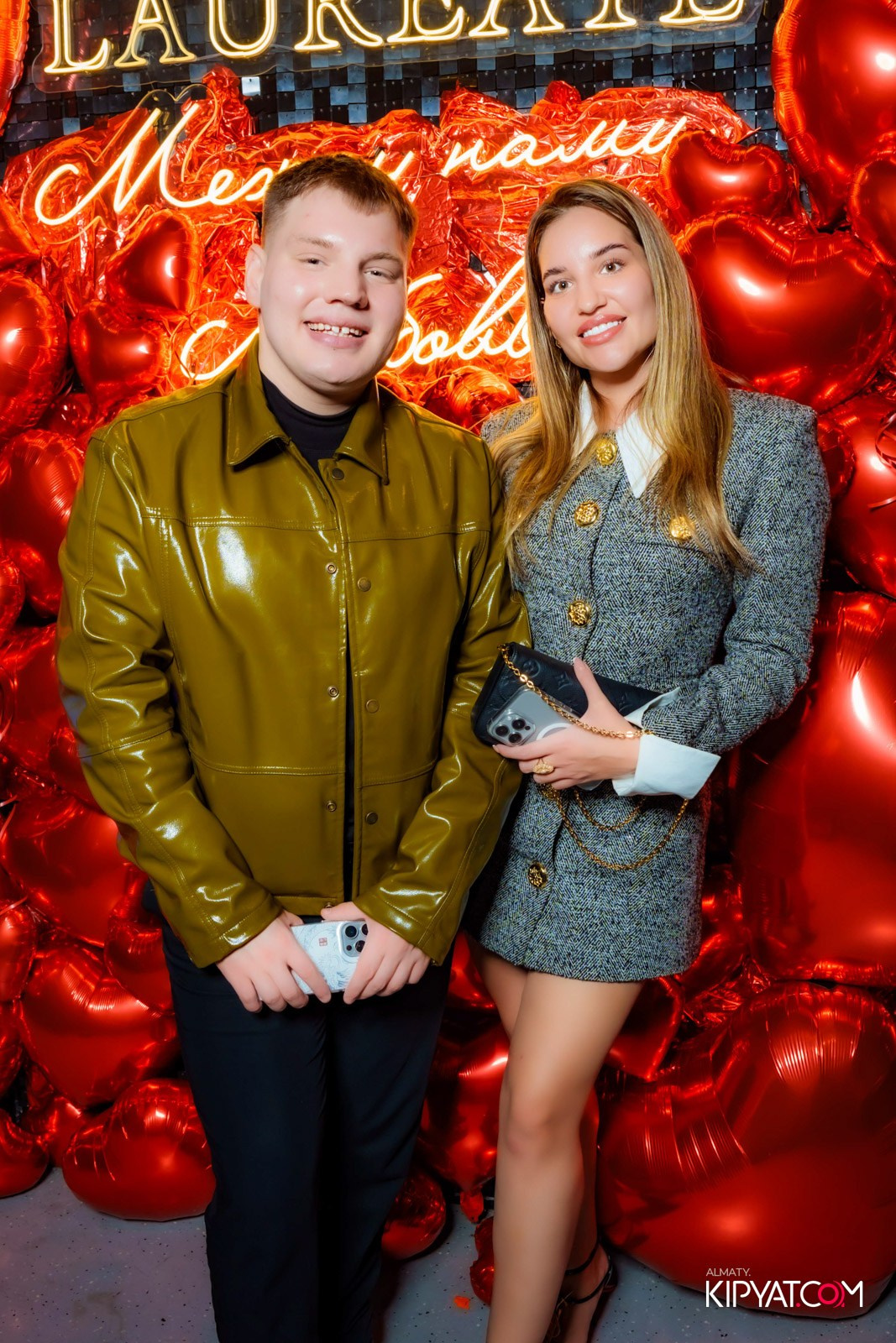 LAUREATE KARAOKE HALL. КИПЯТКОМ АЛМАТЫ!