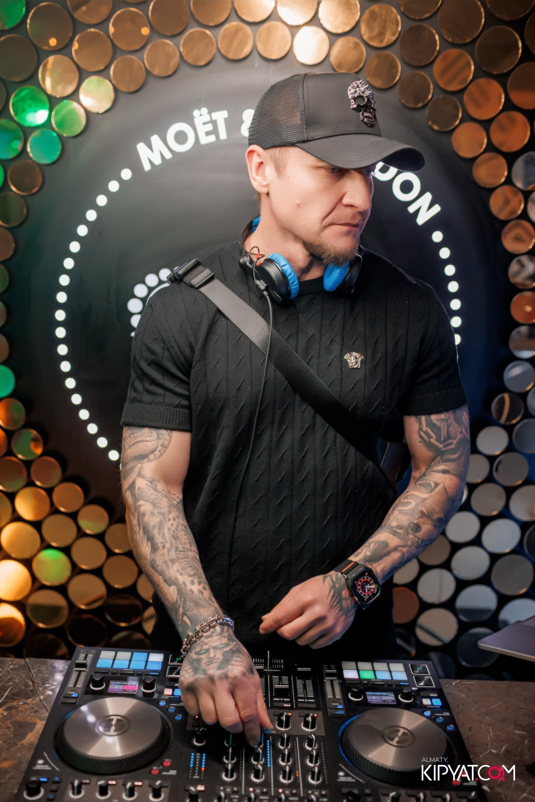 LAUREATE GRAND CAFÉ. КИПЯТКОМ АЛМАТЫ!