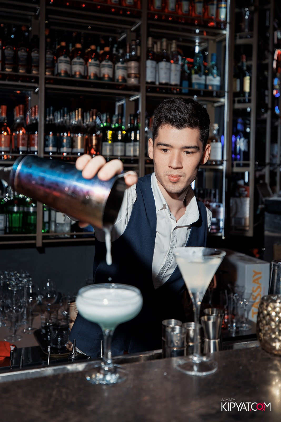 FRIENDS BAR & TERRACE. КИПЯТКОМ АЛМАТЫ!