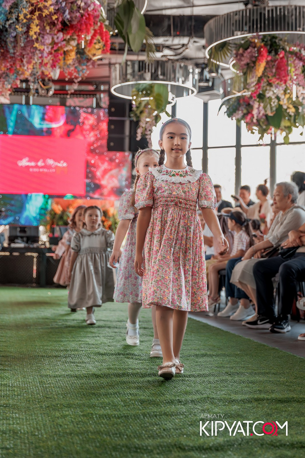 PROM KIDS FASHION SHOW. КИПЯТКОМ АЛМАТЫ!