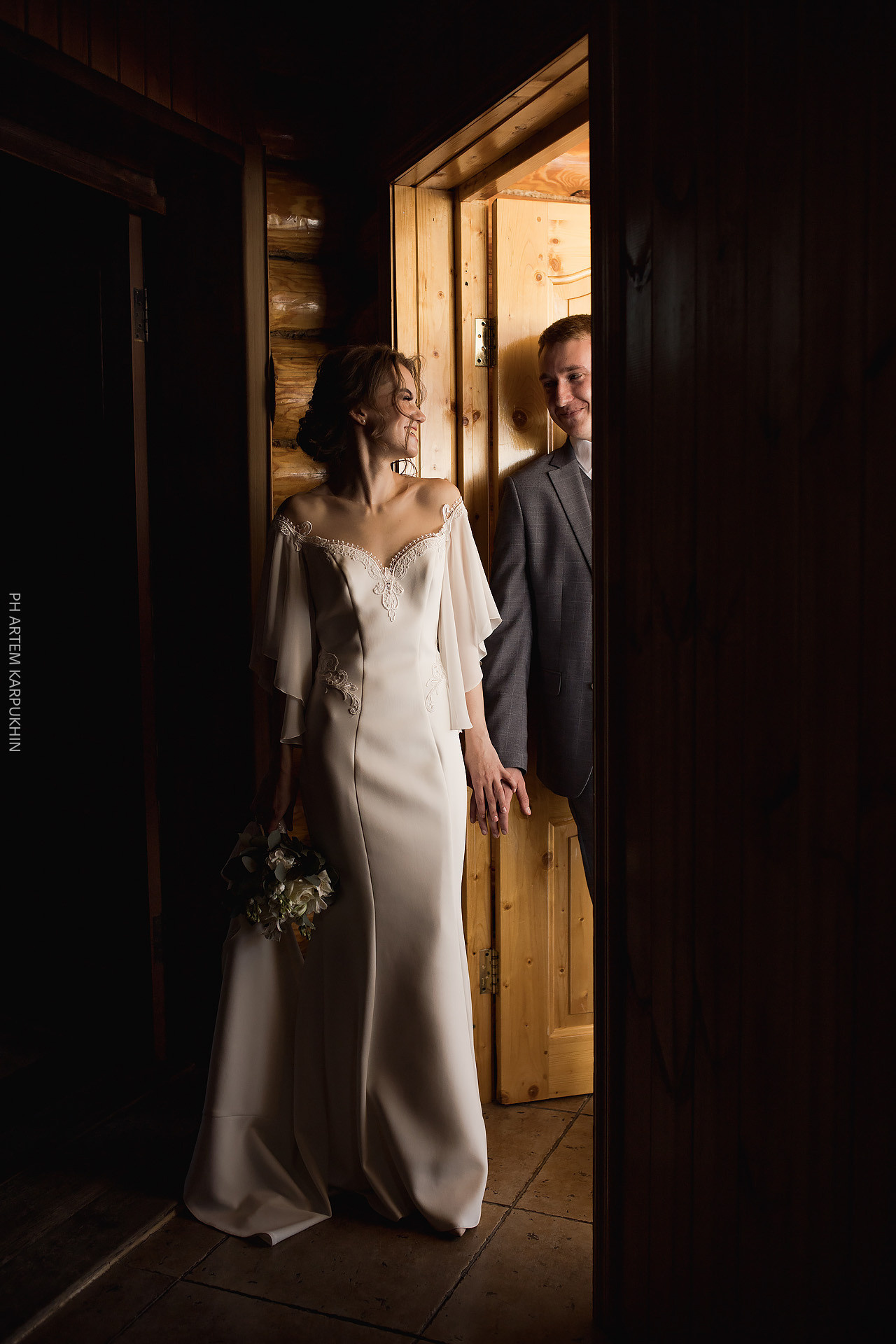 Свадебный день, фотограф в Муроме, Муромская слобода, Монти шатер. Фотограф городских и семейных событий Артем Карпухин