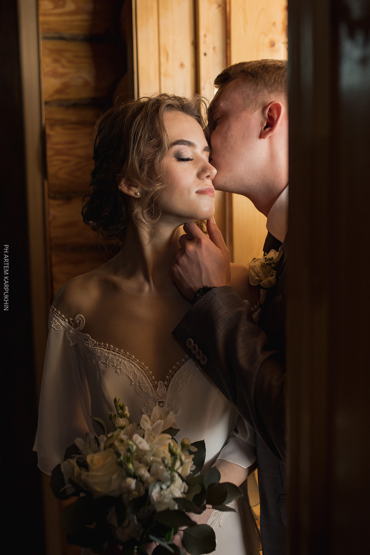 Свадебный день, фотограф в Муроме, Муромская слобода, Монти шатер. Фотограф городских и семейных событий Артем Карпухин