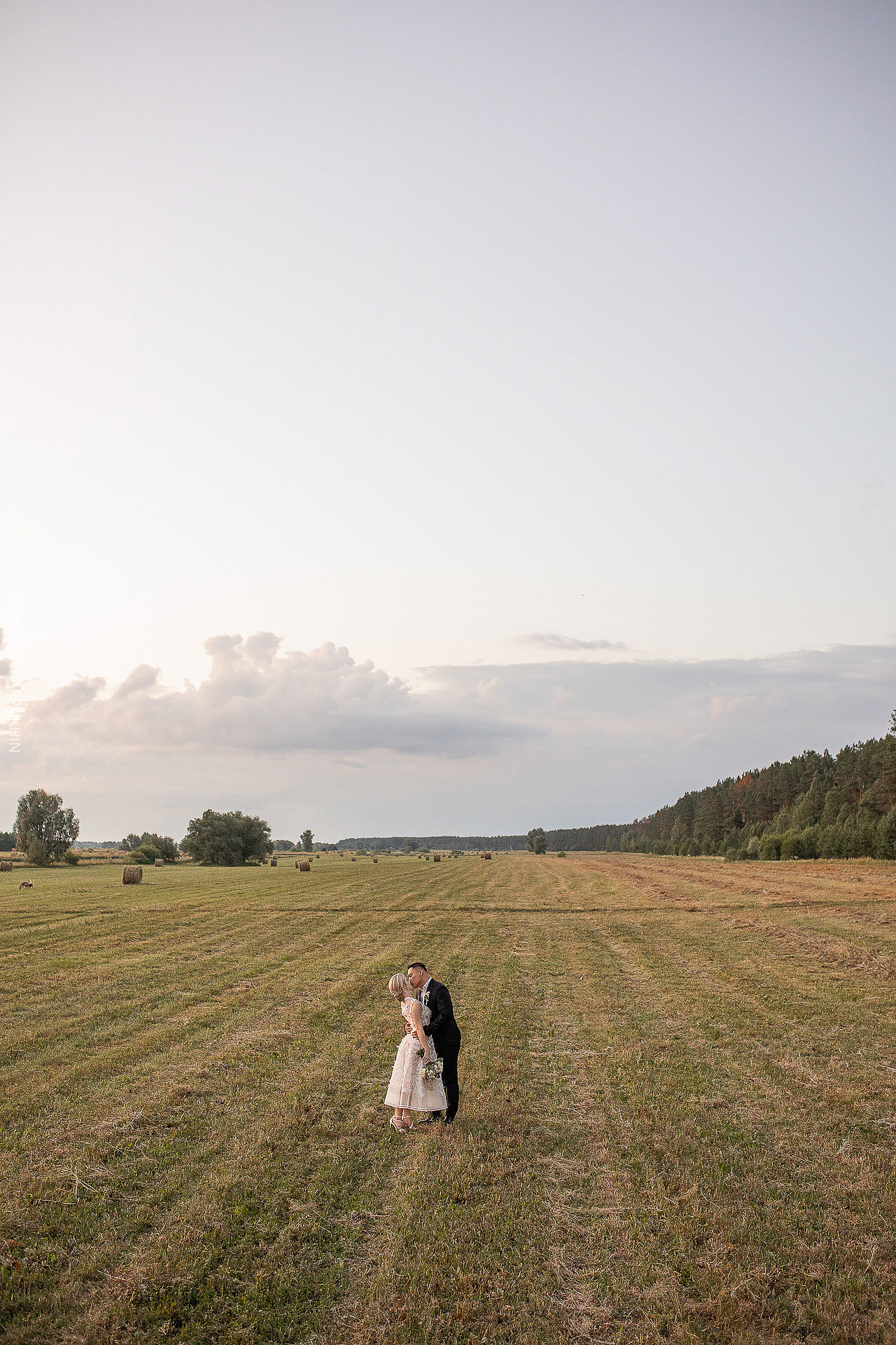 Свадебный день, фотограф в Выксе, база отдыха Металлург. Фотограф городских и семейных событий Артем Карпухин
