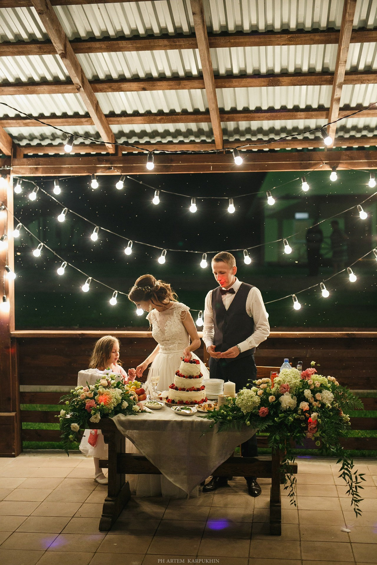 Юрий и Елена, свадебный день, июль 2017, парк-отель Перемиловы горы. Фотограф городских и семейных событий Артем Карпухин