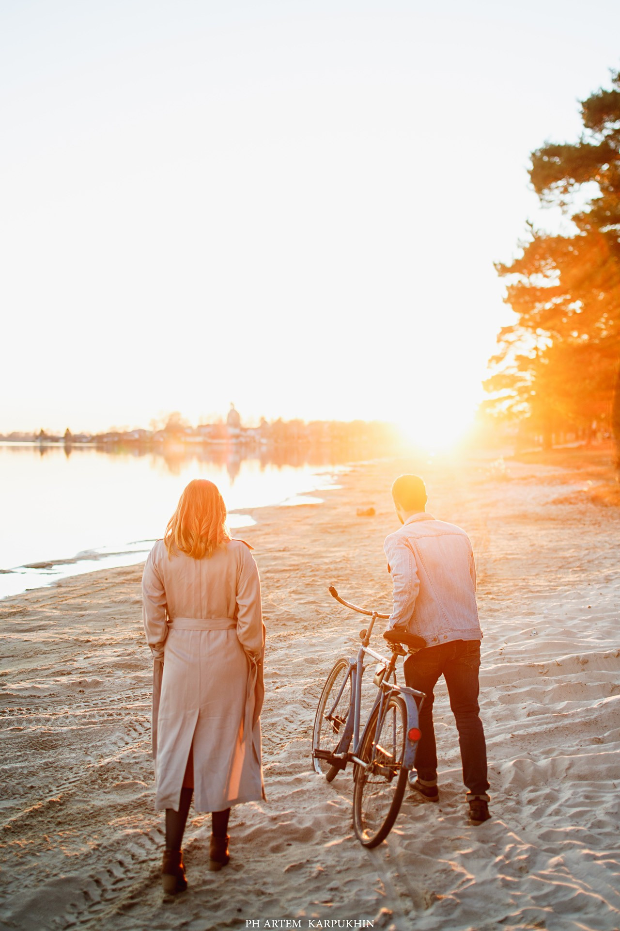 Оля и Женя. Холодный пляж. Фотограф городских и семейных событий Артем Карпухин