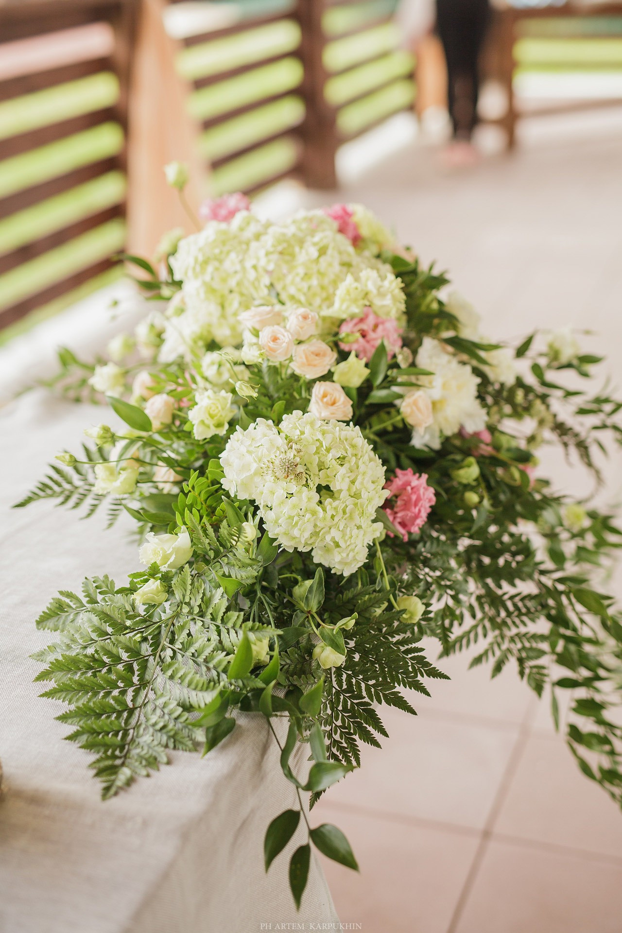 Юрий и Елена, свадебный день, июль 2017, парк-отель Перемиловы горы. Фотограф городских и семейных событий Артем Карпухин