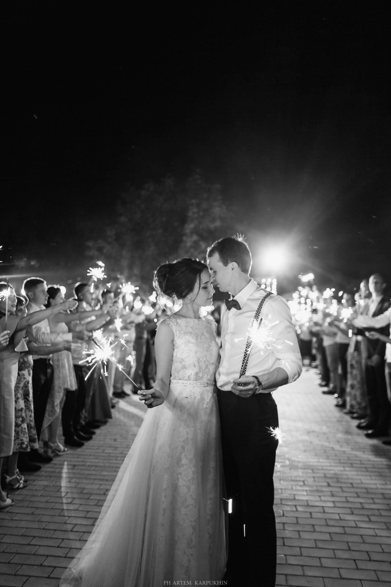 Вадим и Алена. Свадьба в Максимовке. Фотограф городских и семейных событий Артем Карпухин