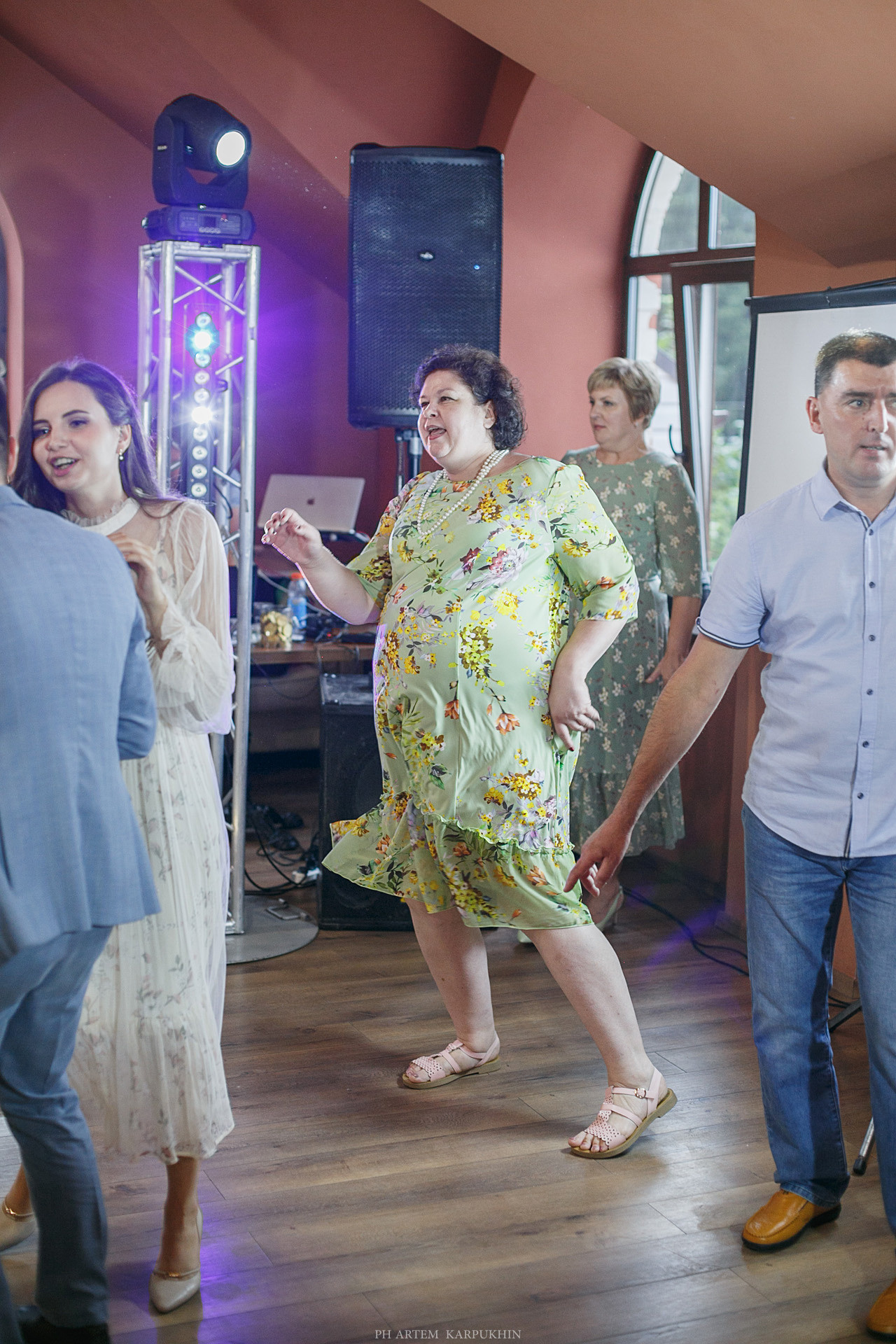 Артем и Настя. Свадебный день 2020. Фотограф городских и семейных событий Артем Карпухин