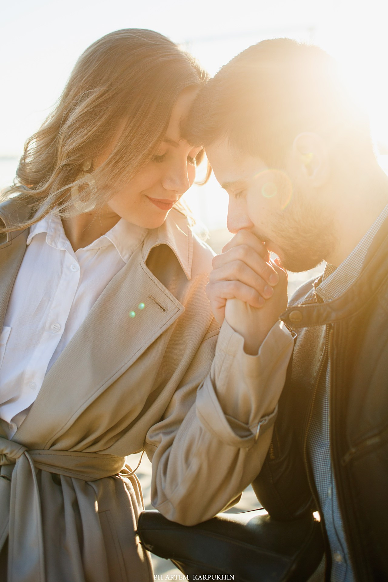 Оля и Женя. Холодный пляж. Фотограф городских и семейных событий Артем Карпухин