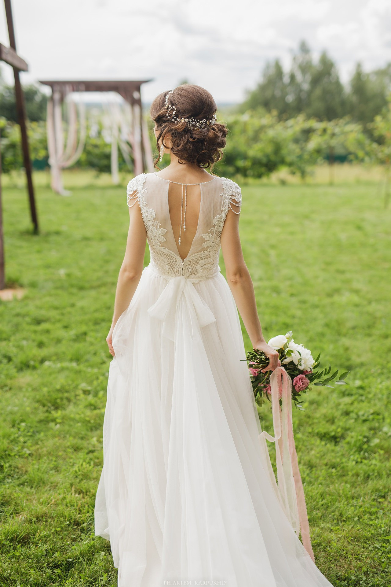 Юрий и Елена, свадебный день, июль 2017, парк-отель Перемиловы горы. Фотограф городских и семейных событий Артем Карпухин