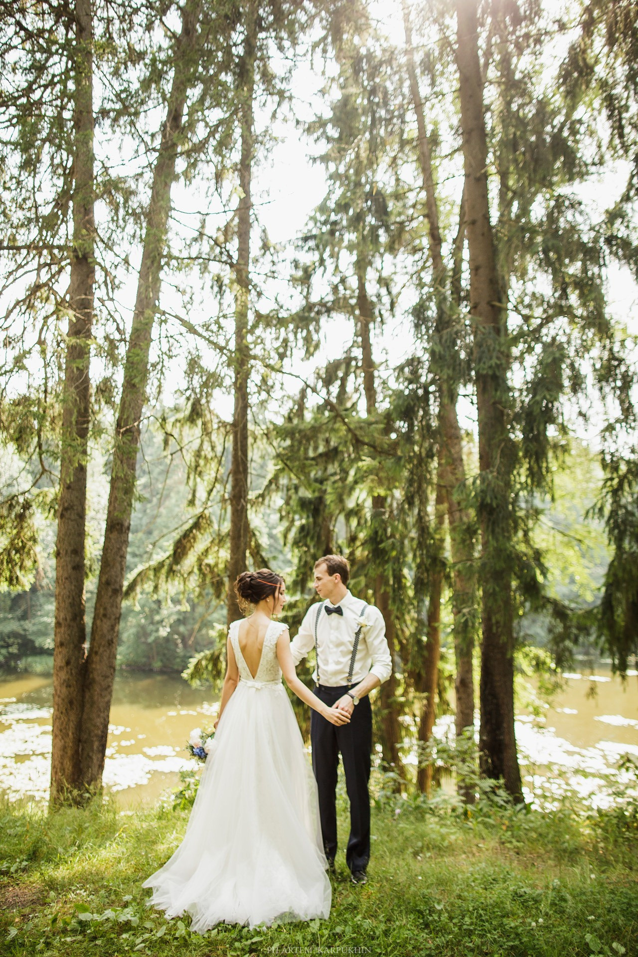 Вадим и Алена. Свадьба в Максимовке. Фотограф городских и семейных событий Артем Карпухин