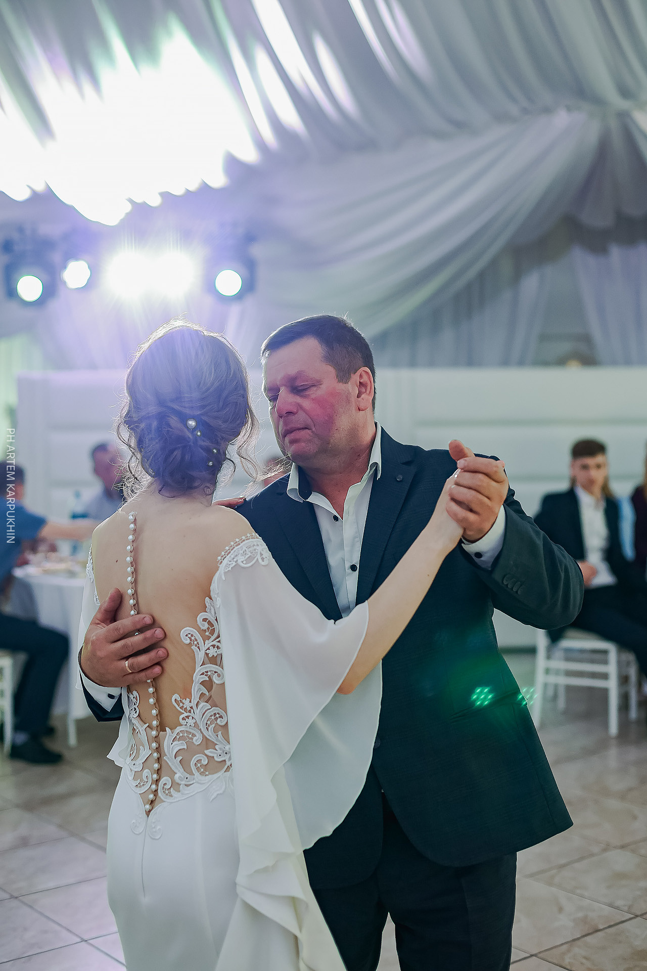 Свадебный день, фотограф в Муроме, Муромская слобода, Монти шатер. Фотограф городских и семейных событий Артем Карпухин