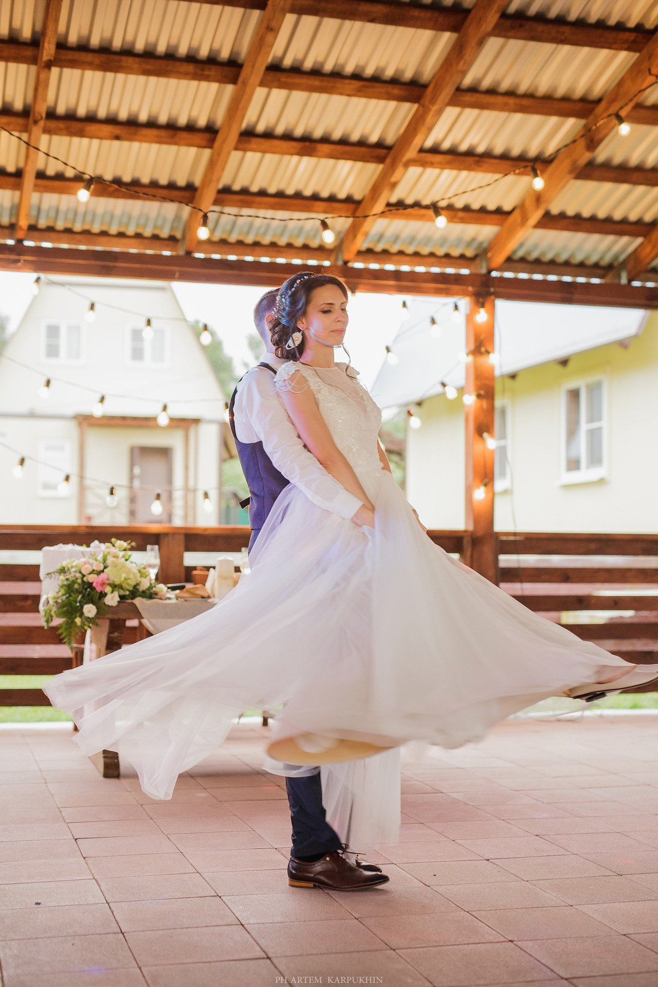 Юрий и Елена, свадебный день, июль 2017, парк-отель Перемиловы горы. Фотограф городских и семейных событий Артем Карпухин