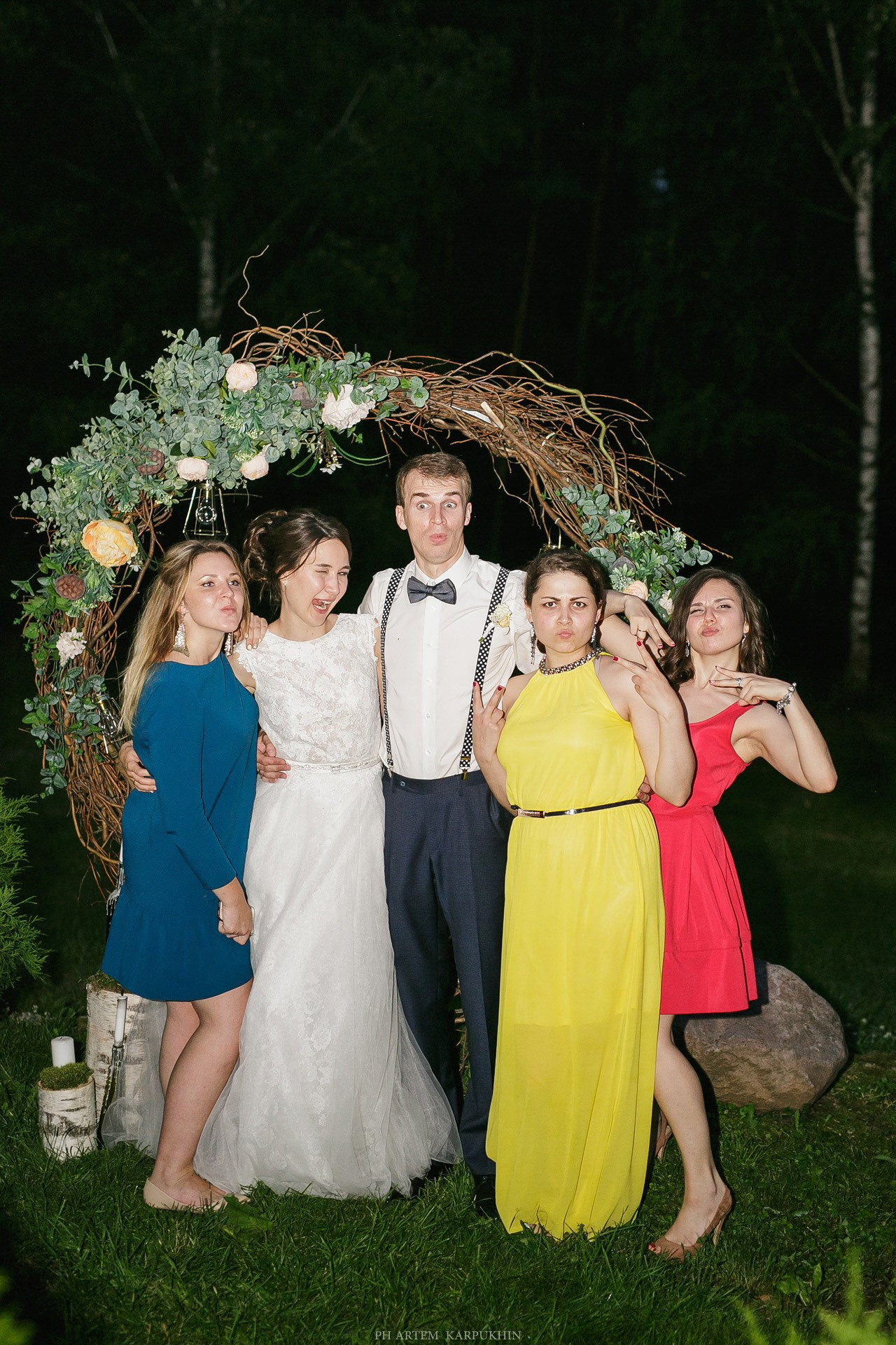 Вадим и Алена. Свадьба в Максимовке. Фотограф городских и семейных событий Артем Карпухин