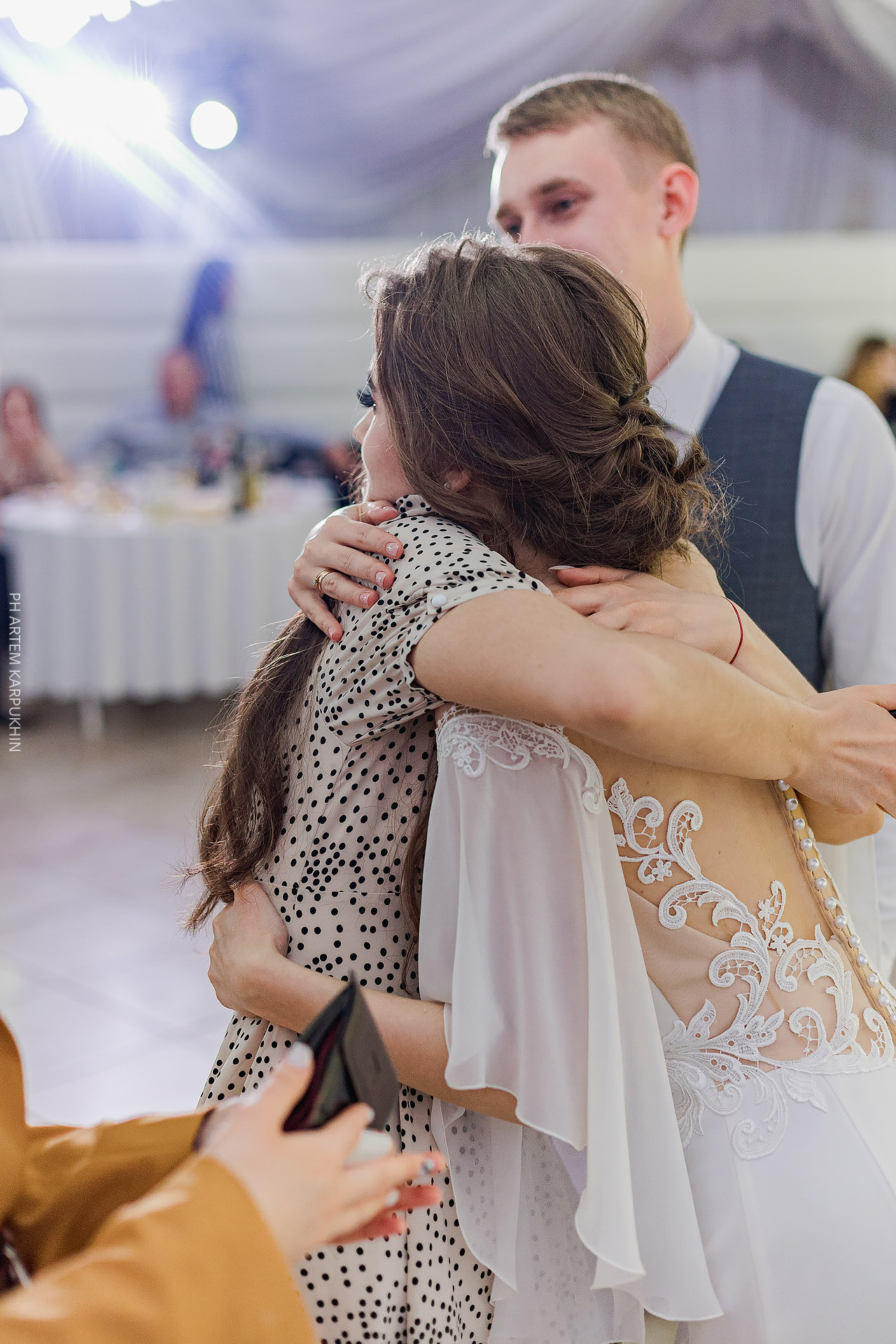 Свадебный день, фотограф в Муроме, Муромская слобода, Монти шатер. Фотограф городских и семейных событий Артем Карпухин