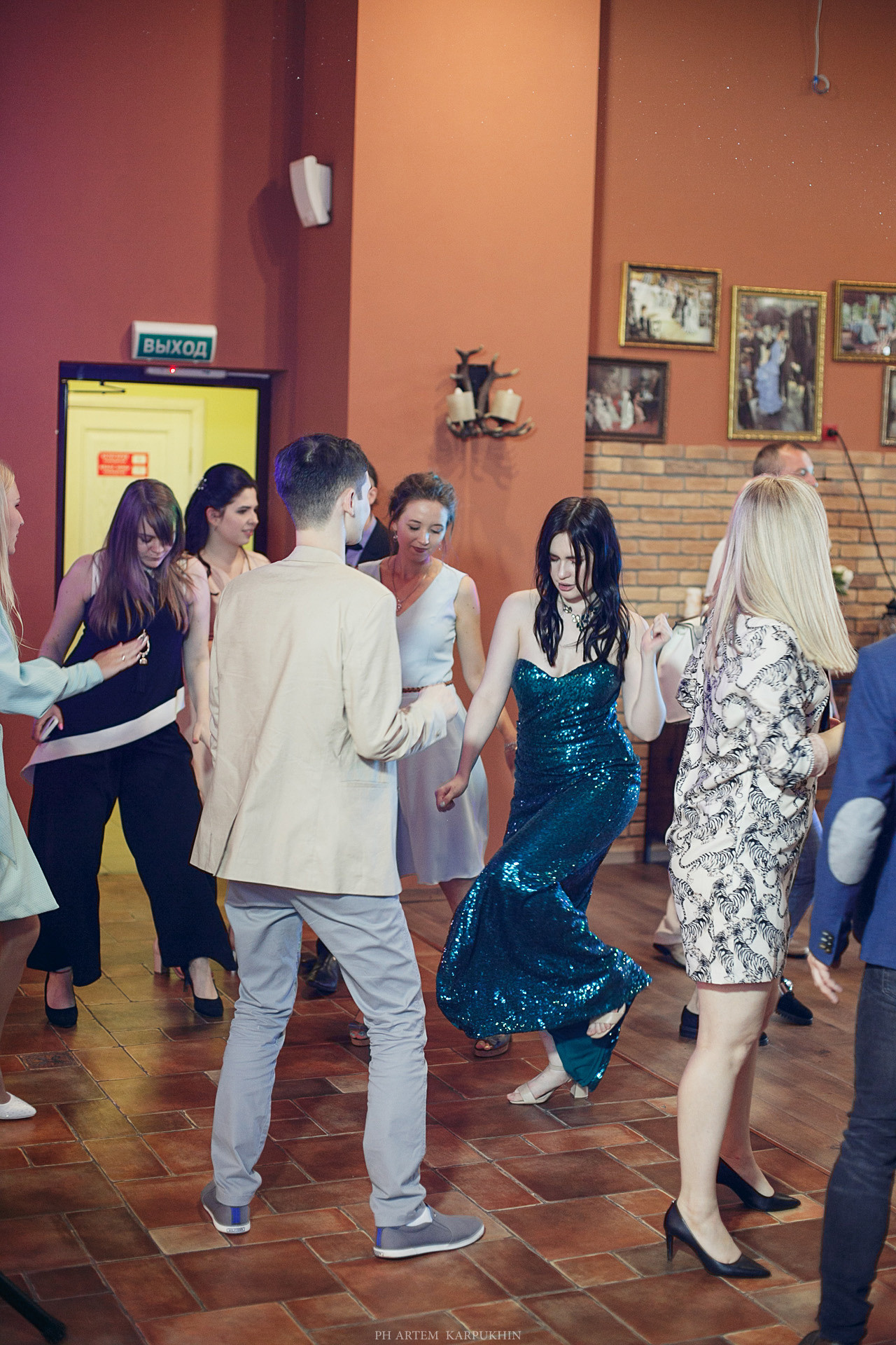 Артем и Настя. Свадебный день 2020. Фотограф городских и семейных событий Артем Карпухин