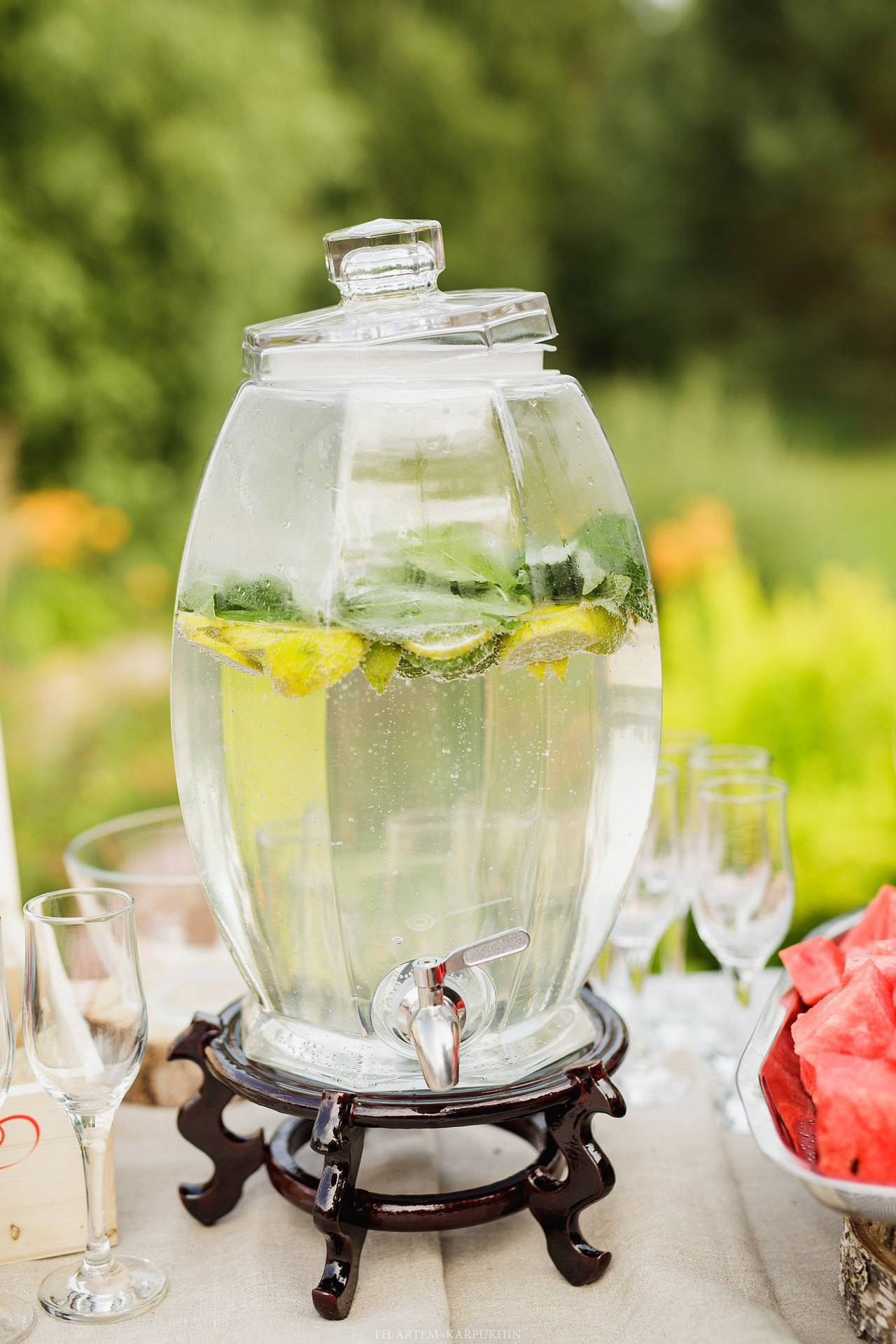 Вадим и Алена. Свадьба в Максимовке. Фотограф городских и семейных событий Артем Карпухин