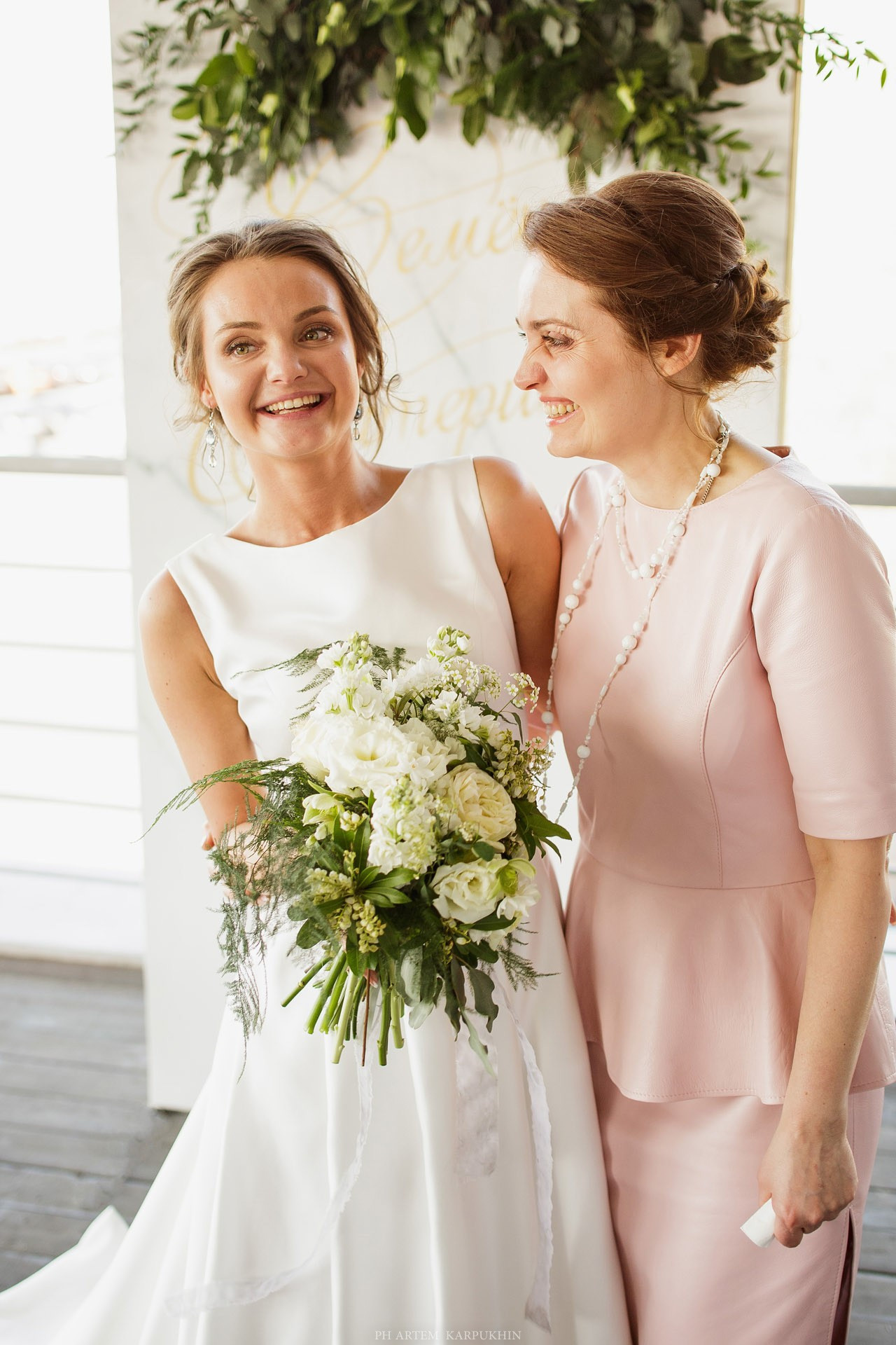 Семен и Катя. Весна 2017. Свадебный день. Фотограф городских и семейных событий Артем Карпухин