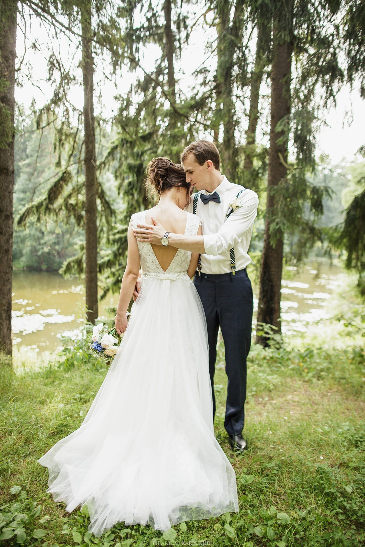 Вадим и Алена. Свадьба в Максимовке. Фотограф городских и семейных событий Артем Карпухин