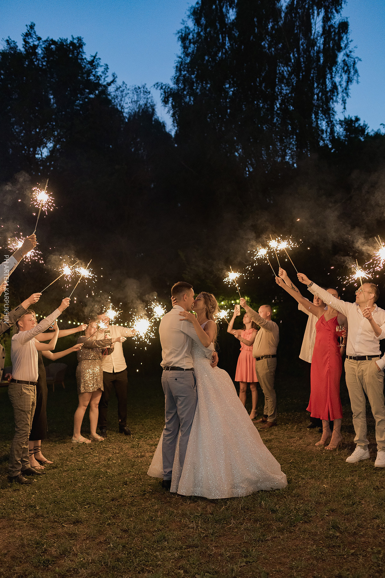 Свадебный день, фотограф в Арзамасе, Зименки парк. Фотограф городских и семейных событий Артем Карпухин