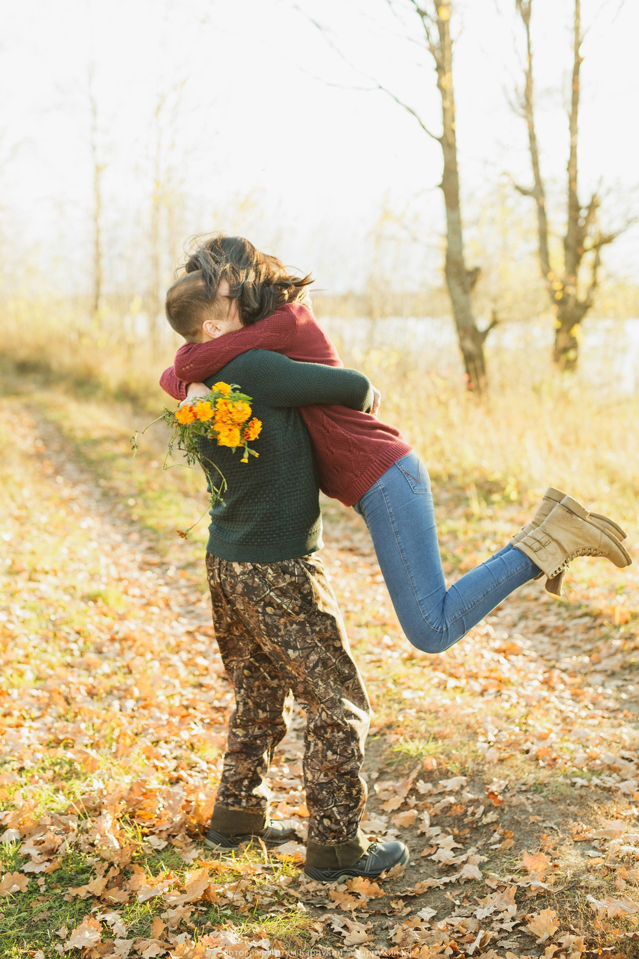 Пикник на краю осени. Коля и Женя. Октябрь 2016. Фотограф городских и семейных событий Артем Карпухин