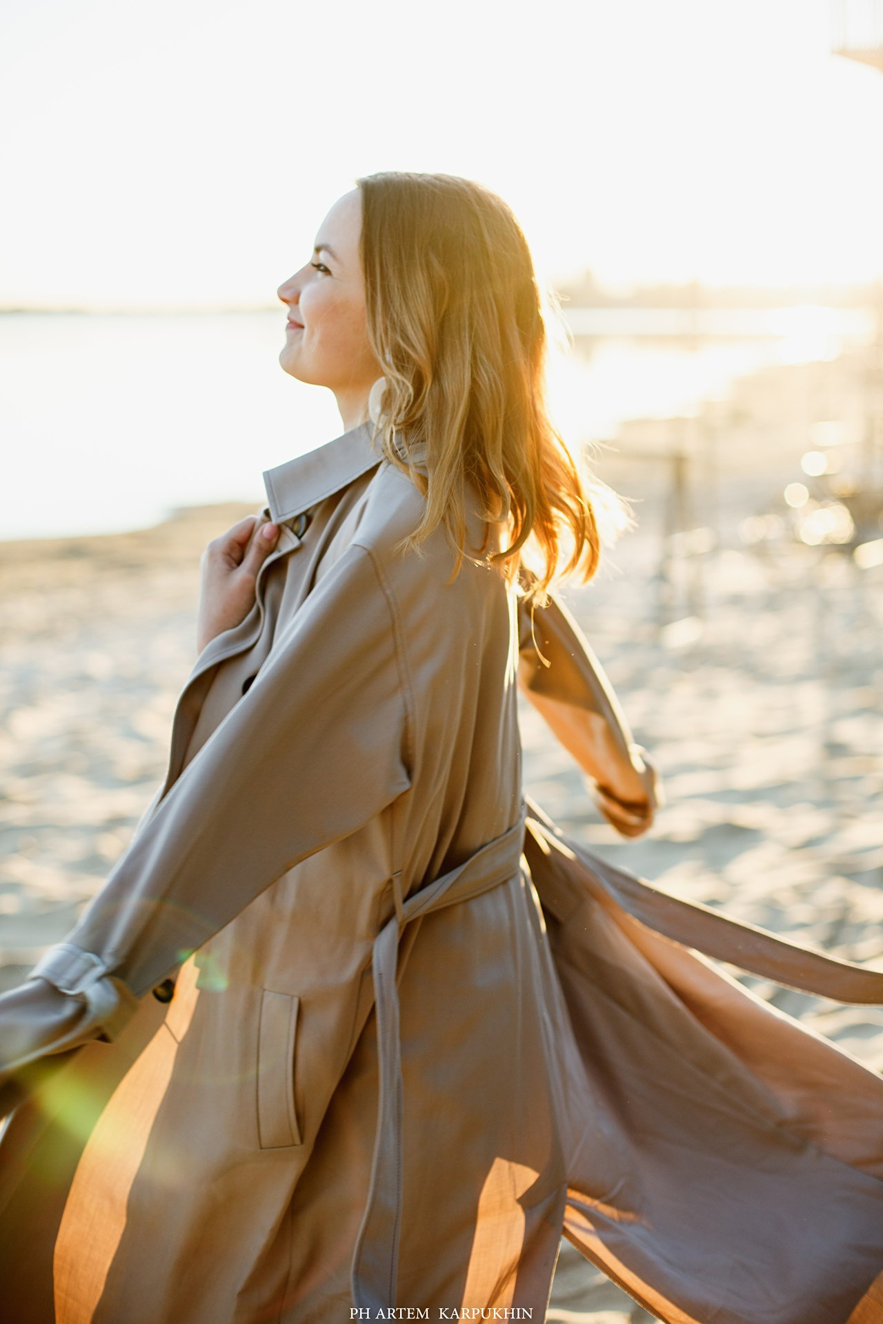 Оля и Женя. Холодный пляж. Фотограф городских и семейных событий Артем Карпухин