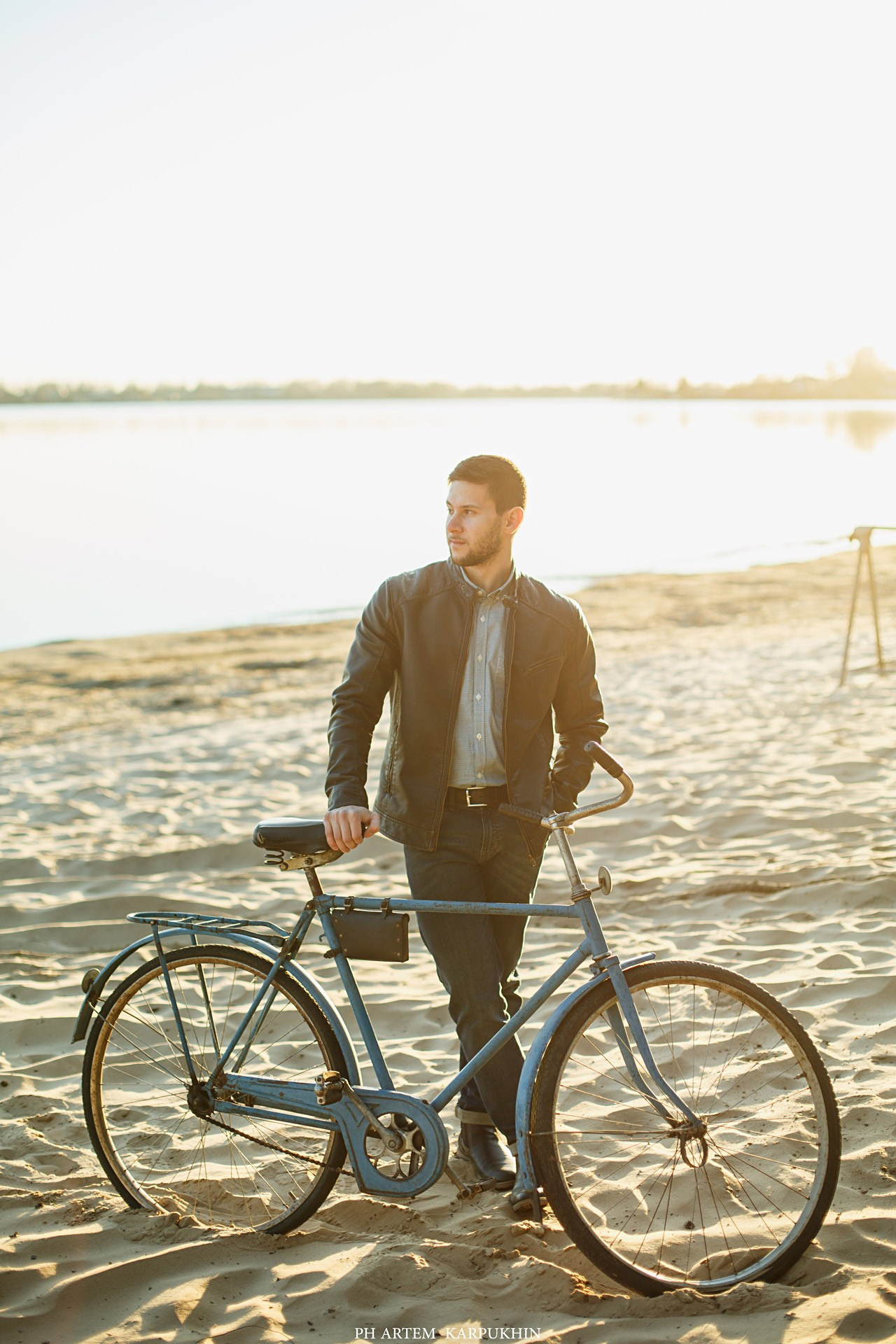 Оля и Женя. Холодный пляж. Фотограф городских и семейных событий Артем Карпухин