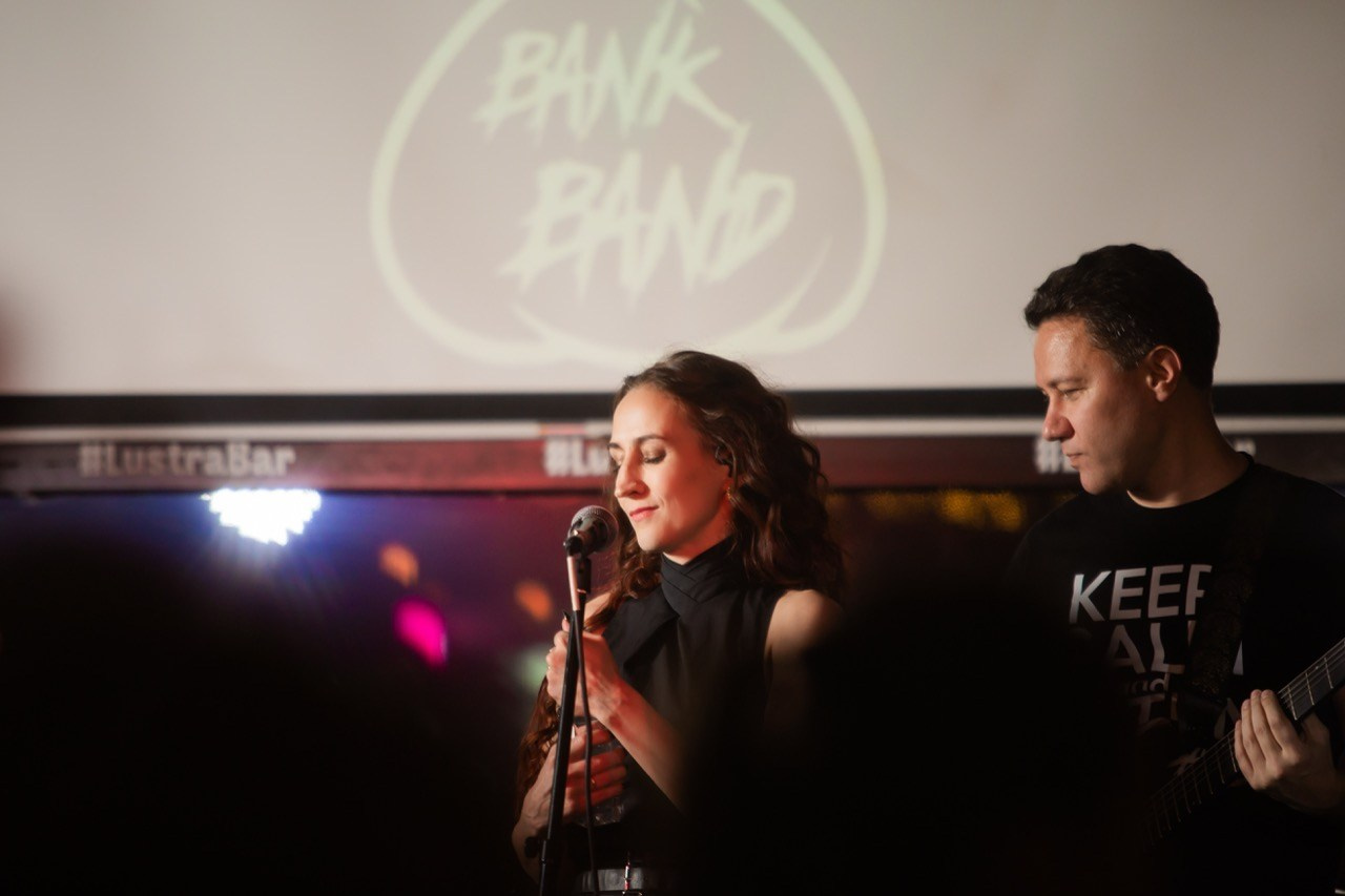 LЮSTRA bar 10.12.2025. Московская кавер-группа BankBand